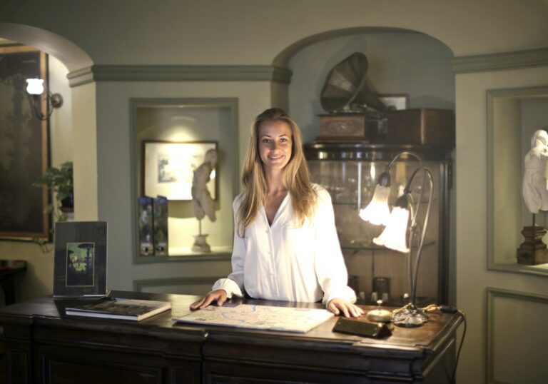 Receptionist lön — Så mycket tjänar en receptionist 2024